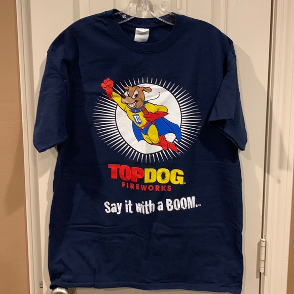 2/$16 Navy tee with “Top Dog Fireworks” image. Sz Large - Picture 1 of 5